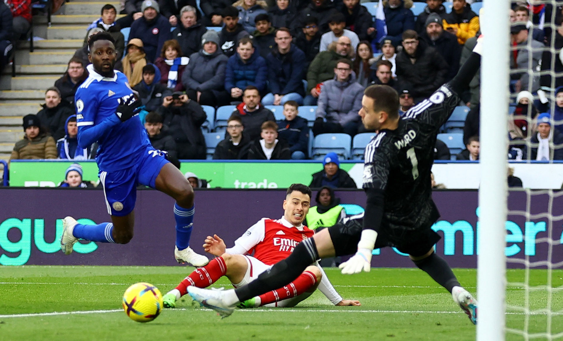 雨中依旧坚 雨中依旧坚